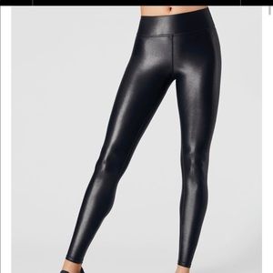 Carbon 38 Takara shiny leggings